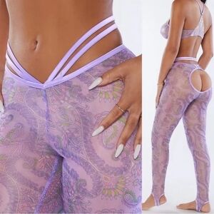 Savage x Fenty Bohemian Paisley Open-Back Legging